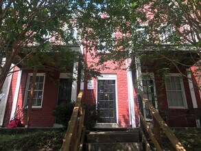 Building Photo - 3204 Hanover Ave