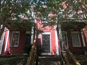 Building Photo - 3204 Hanover Ave