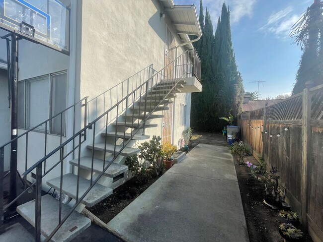 Foto del edificio - $3095 - Cozy 2/1 in the heart of Downtown San Jose