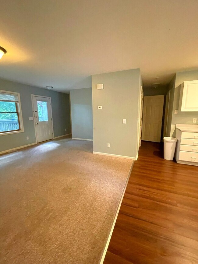 Foto del edificio - 220/222 Brookridge Ct.