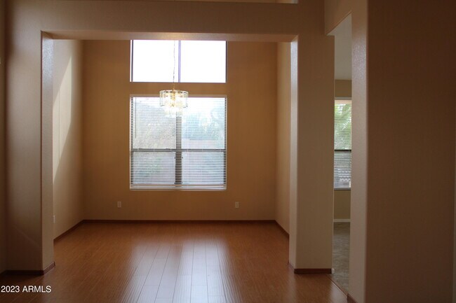 Building Photo - 6349 W Desert Hollow Dr