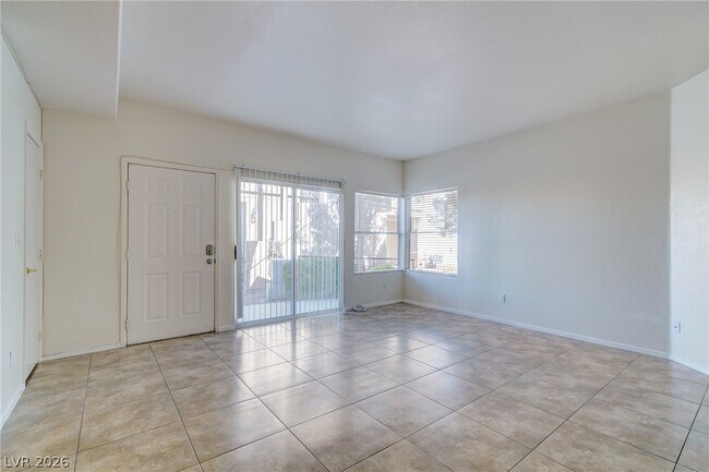 Foto del edificio - 5125 W Reno Ave