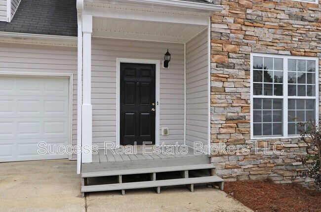 Building Photo - 102 Providence Dr