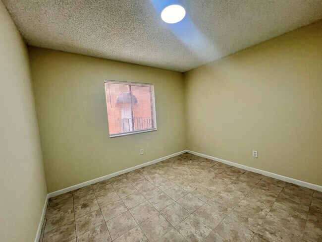 Foto del edificio - 6061 10th Ave N