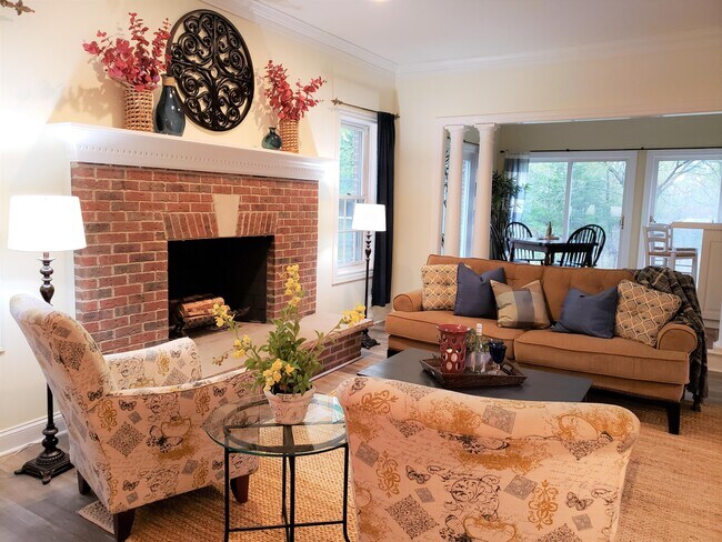 Foto del edificio - W280N1690 Golf View Dr