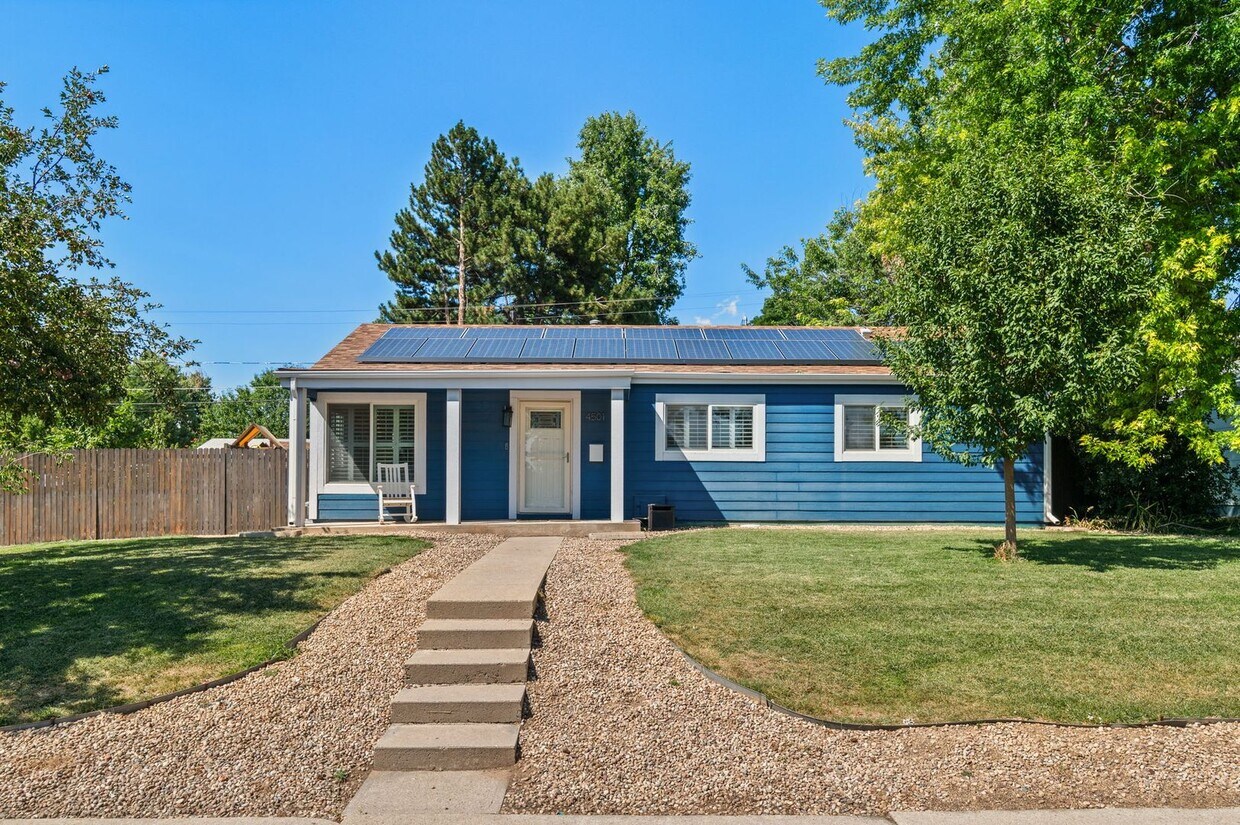 Foto principal - Modern South Denver Gem Available Now!!!