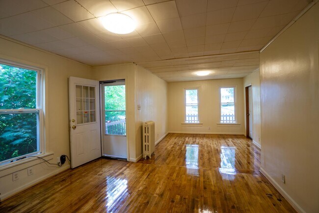 Foto del edificio - 715 S Beech St