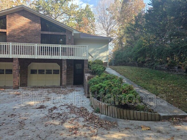 Foto del edificio - 3719 Crestview Pl