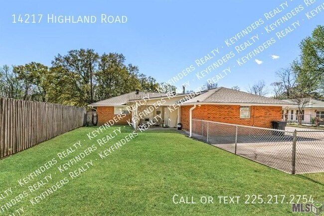 Foto del edificio - 14217 Highland Rd