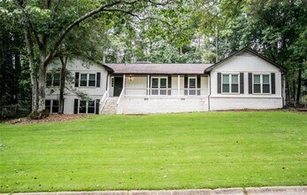 Building Photo - 2749 Fieldstone Dr SE