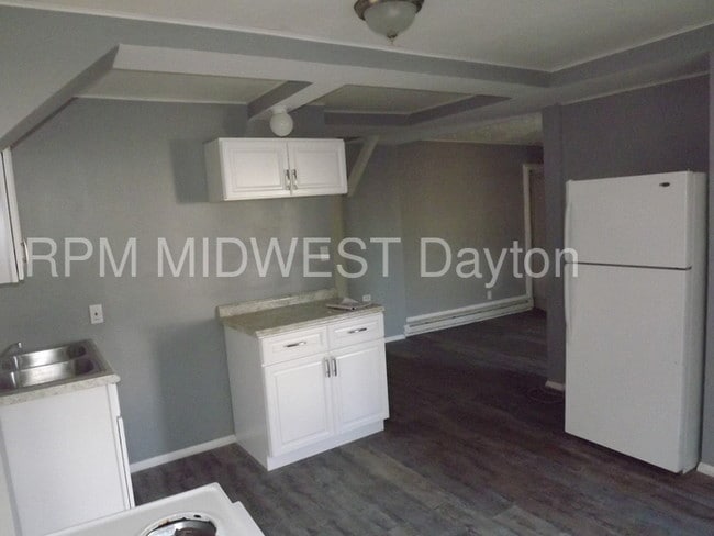 Building Photo - Newly Remodeled 1 Bedroom! Move In Ready!