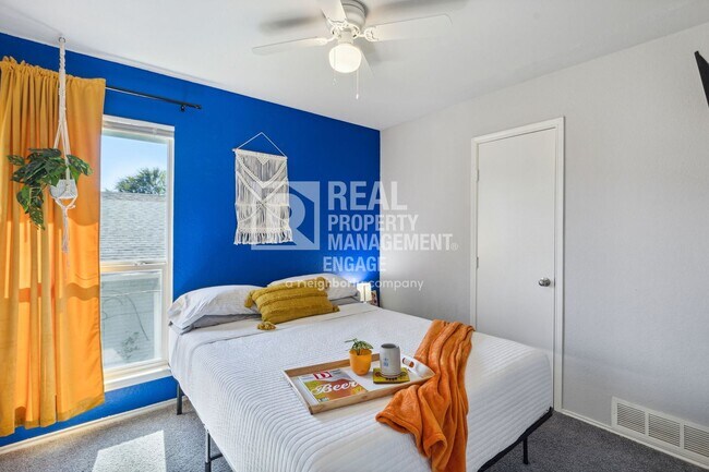 Foto del edificio - Charming 3 Bedroom Home in Prime Dallas Lo...
