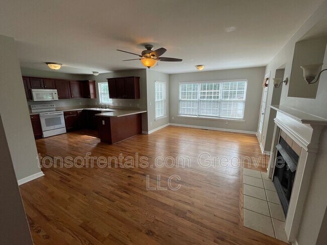 Building Photo - 518 Amber Crest Ct