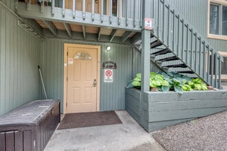 Building Photo - 1063 Vail View Dr