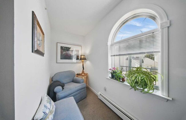 Building Photo - Devon Woods