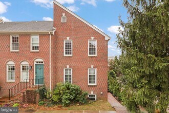 101 Roberts Ct