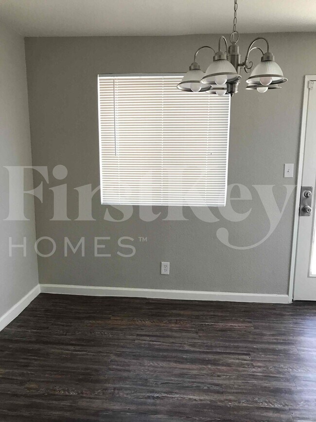 Foto del edificio - 5904 Jerry Dr