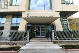 Building Photo - 500 Sherbourne St