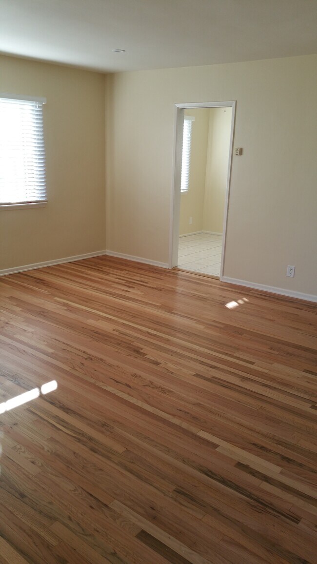 Foto del edificio - 3636 Kelton Ave