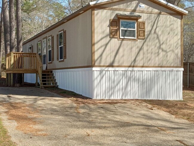 Building Photo - 7400 Glenleaf Rd