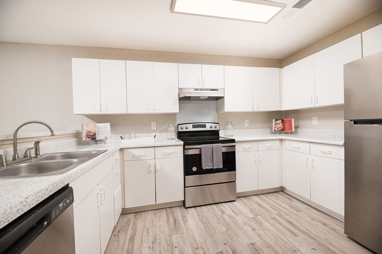 Windsor Lake Apartments in Brandon, MS