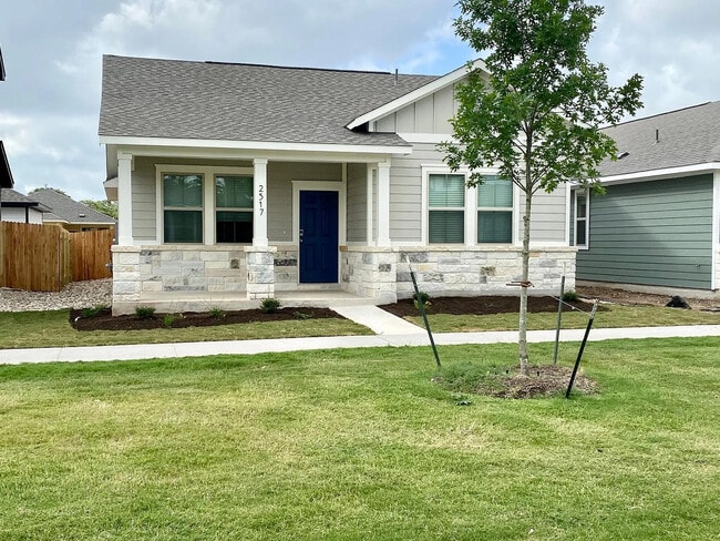 Building Photo - Room in House on Pecan Island Dr