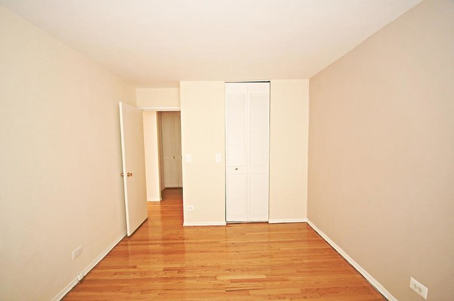 Foto del edificio - 537 W Melrose St