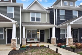 Building Photo - 113 Davis Dr