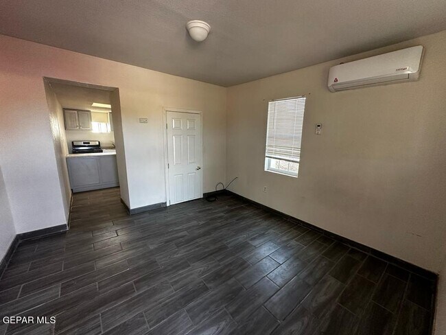 Building Photo - 7182 Ponce Dr