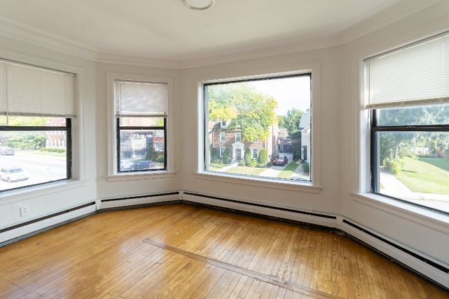 Building Photo - 6830 S Jeffery Blvd