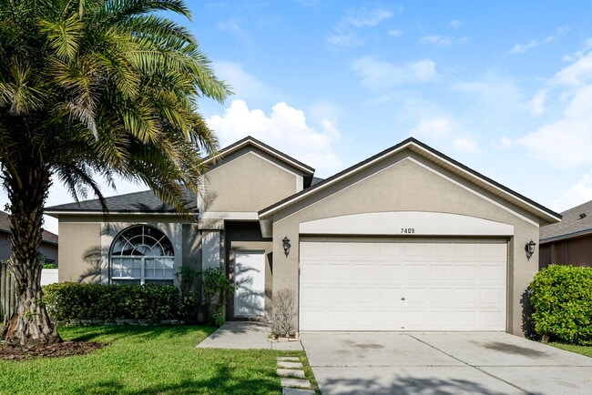 Building Photo - 7409 Sade St