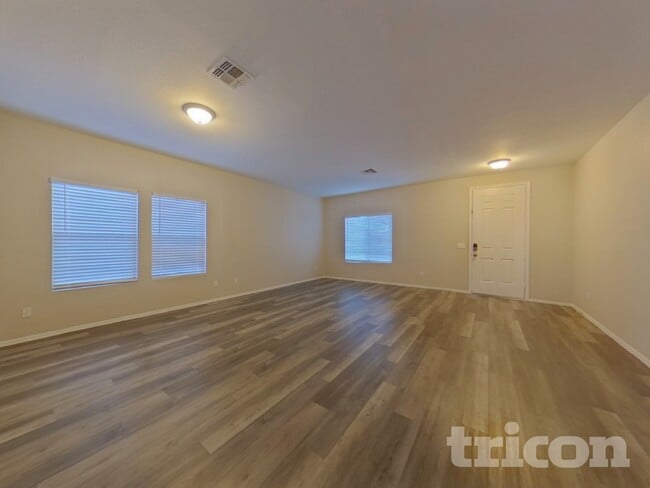 Building Photo - 2840 W Mineral Butte Dr