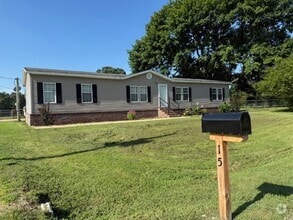 Building Photo - 15 Azalia Ct