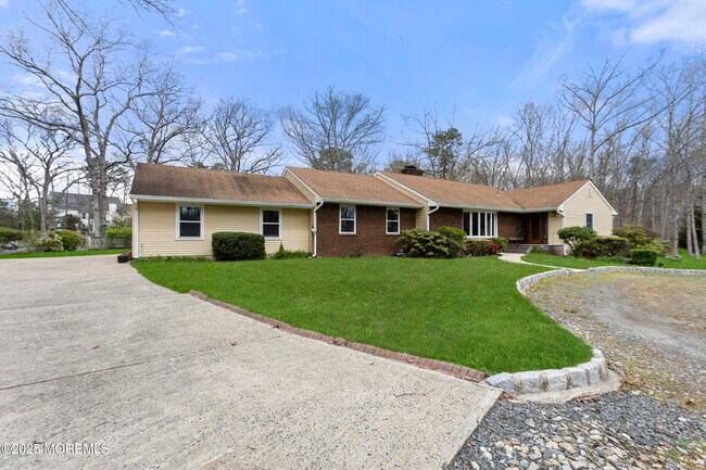 Building Photo - 156 Sams Rd