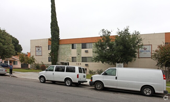 Foto del edificio - Imperial Crest Apartments