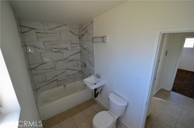 Building Photo - 5147 Canoga St