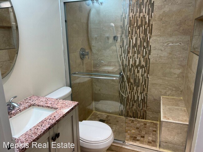 Foto del edificio - 2 br, 1 bath House - 7420 Lakeview Drive W204