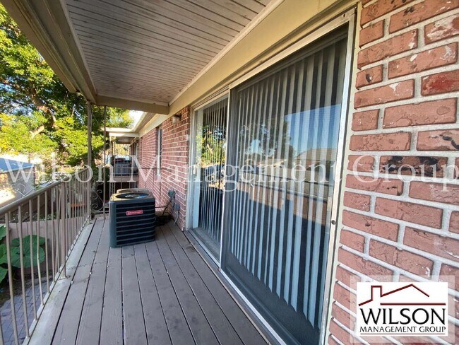 Foto del edificio - 525 Georgetown Dr