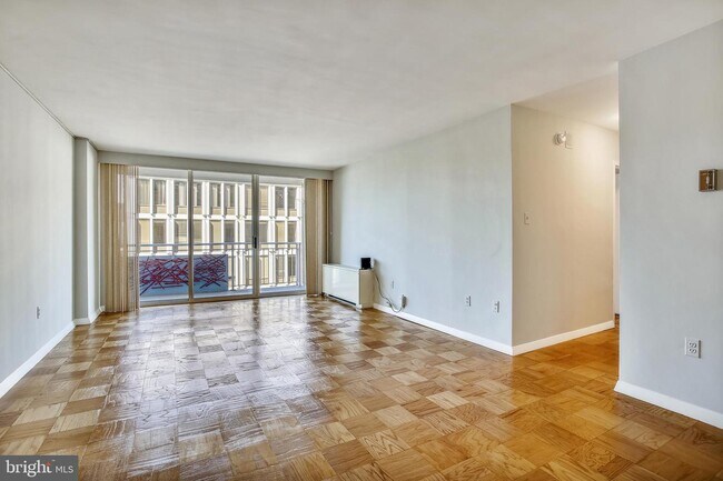 Building Photo - 3001 Veazey Terrace NW