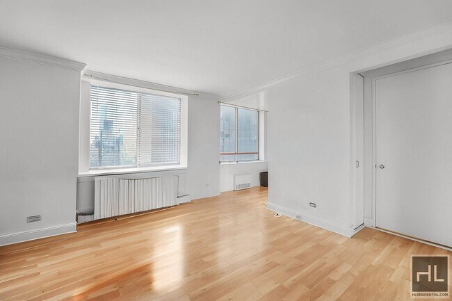 Foto del edificio - E 47TH ST