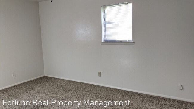 Building Photo - 3 br, 2 bath House - 803 Royce Dr