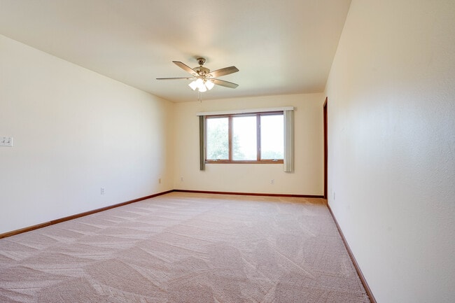 Photo - 10 Redtail Ct House