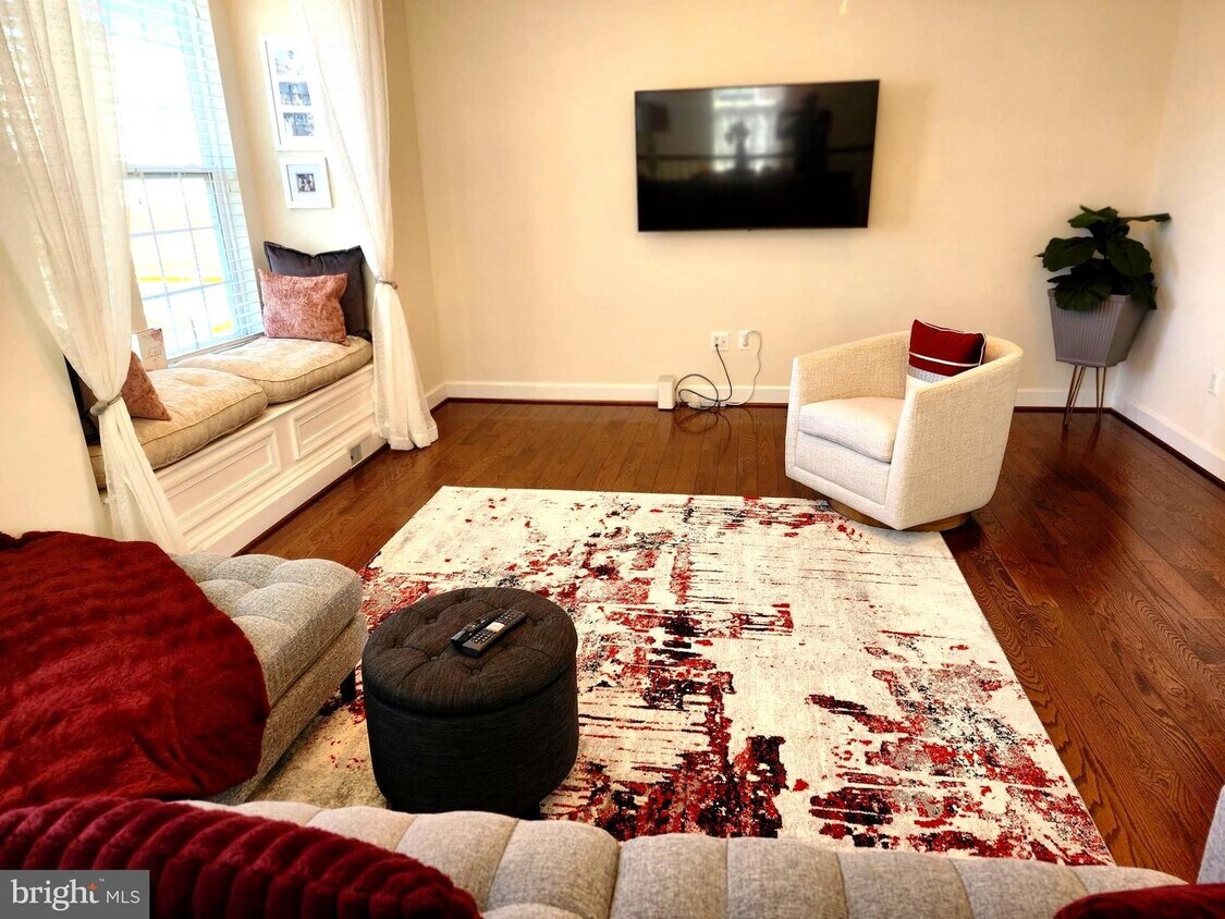 Foto principal - 6254 Summit Point Ct