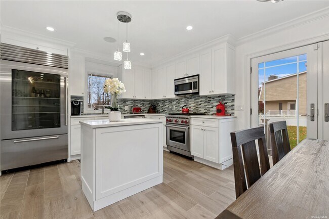 Foto del edificio - 385 Wood Ln