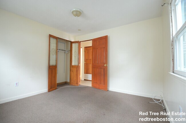 Building Photo - 92 Whitfield St