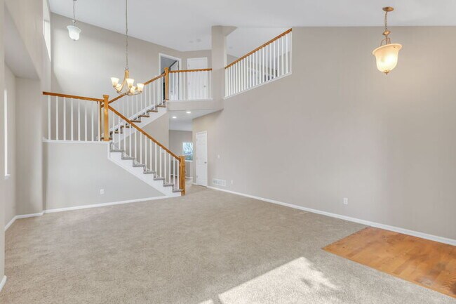 Building Photo - 10257 Quintero St