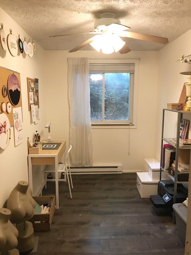 Building Photo - 3801 Ferdinand Pl