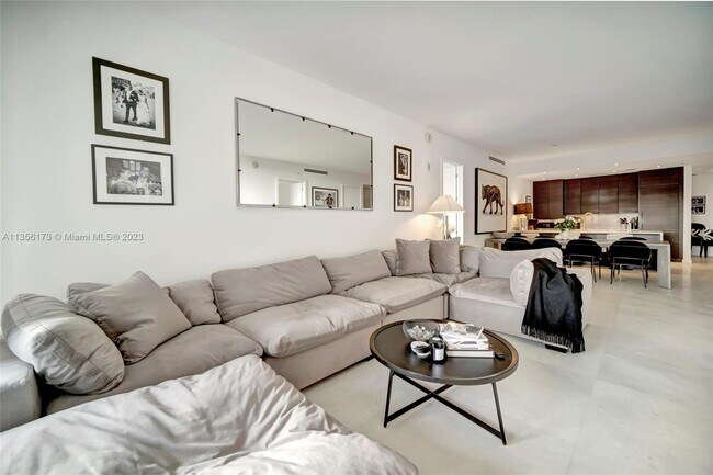 Foto del edificio - 801 South Pointe Dr
