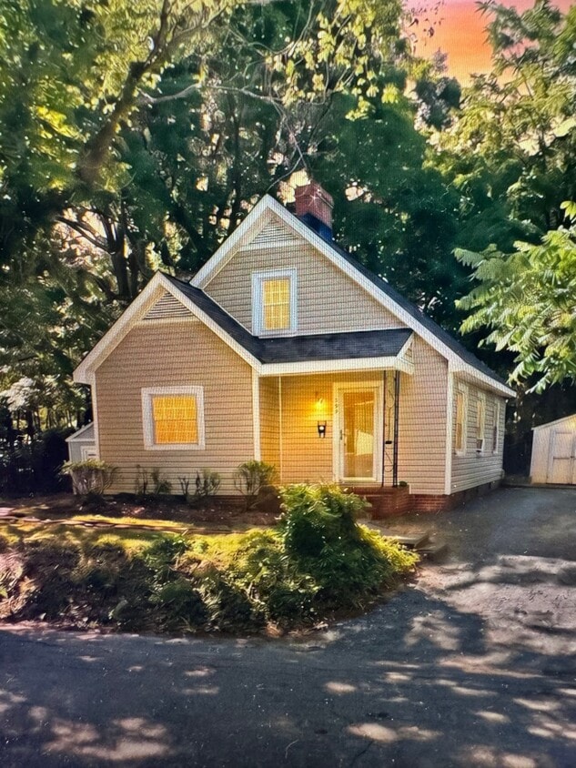 Photo - 107 Carr St (Chapel Hill, NC)