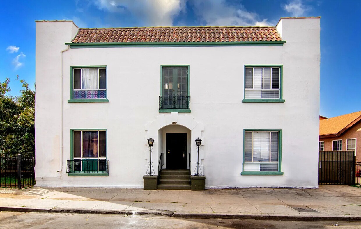 Foto principal - 440 E 27th St